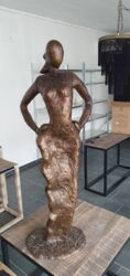 Skulptur i bronzeret aluminium - 121cm / demo AFHENTNING