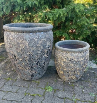 Let glaserede keramik krukker med lava look / Light black - Sæt 2stk