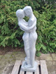 Figur af par til haven / Mand og Kvinde i grå sten Terrazzo