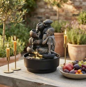 Lille vandspil med Buddha figur og LED lys