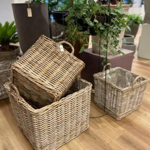 Store firkantede rattan krukker med plastindsats og håndtag - 65cm