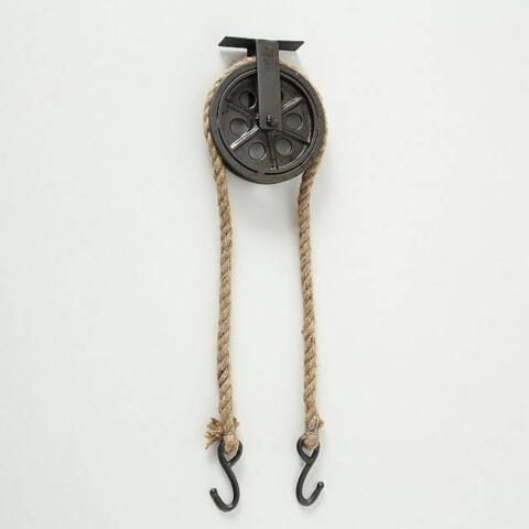 Coat hanger - hjul i jern med reb og kroge
