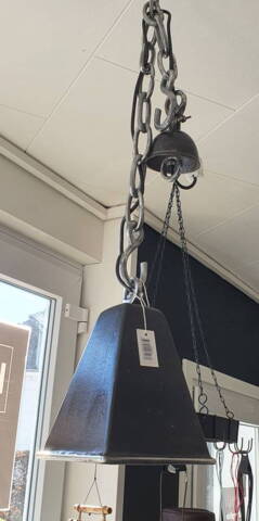 Pendel/Hængelampe i rå sort aluminium med kæde - 17x17cm