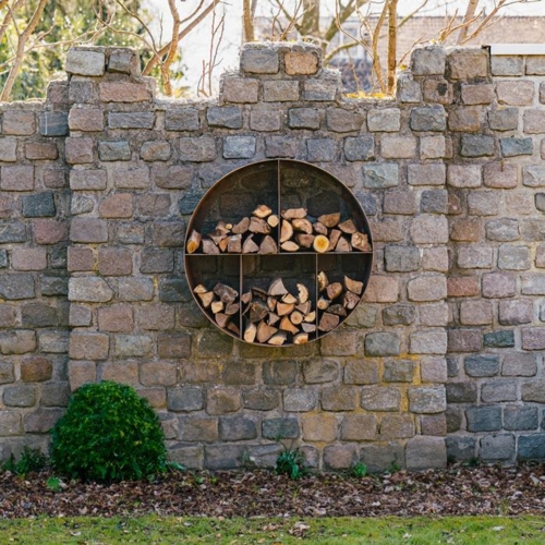 Rund brændereol / brændeskjul i cortenstål  til væggen