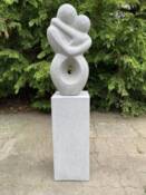 Soulmate havefigur med sokkel - 97cm - Grå Terrazzo