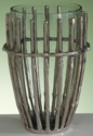 Vase med stænger i rå aluminium og glas - H.29cm